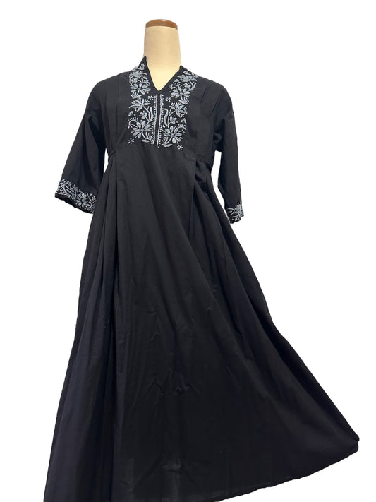 Lucknow Embroidery Tuck Dress with Soft Indian cotton - ラクノウ刺繍のタックワンピース