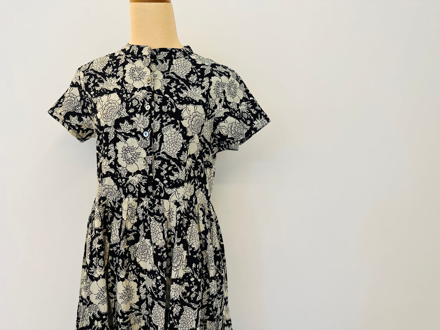 Short Sleeve Dress - Elegant Black 半袖ワンピース