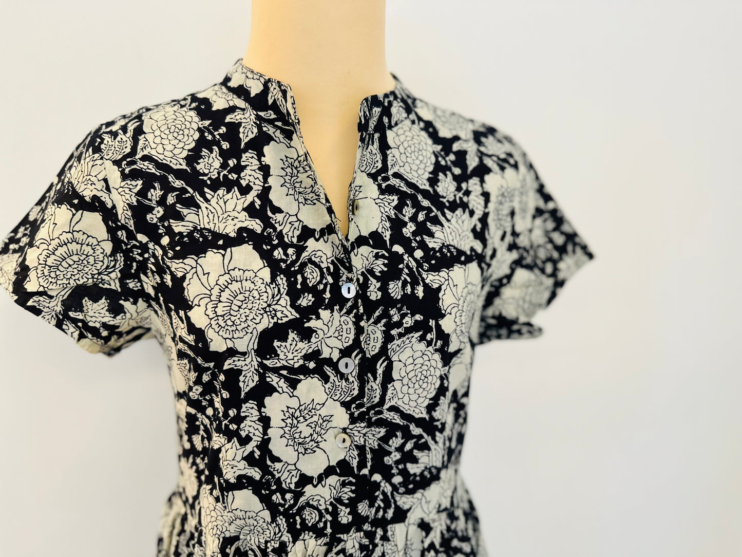 Short Sleeve Dress - Elegant Black 半袖ワンピース