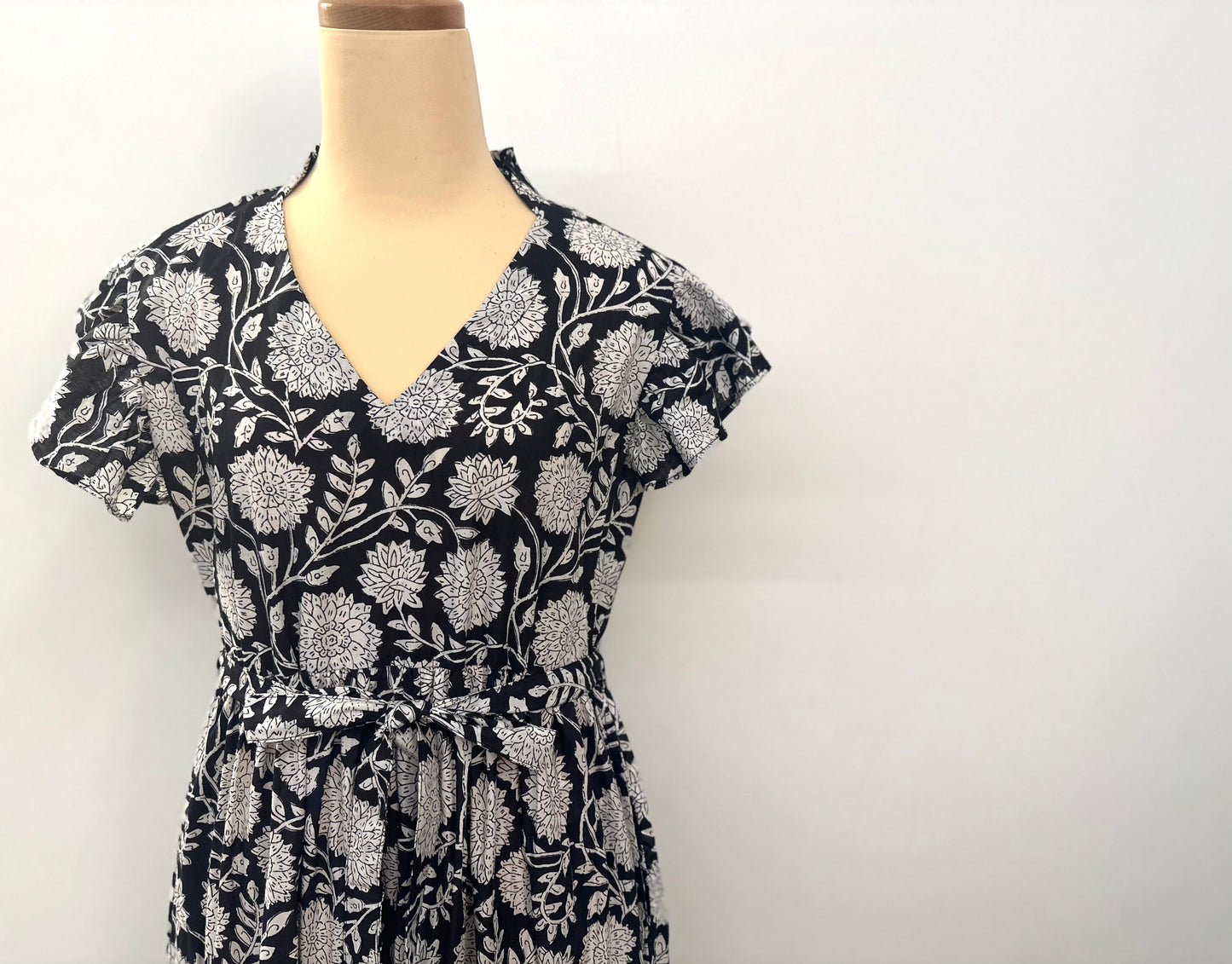 Design B /Frilled sleeve long dressフリルスリーブワンピース