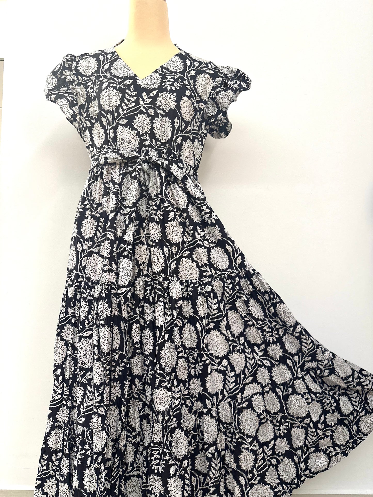 Design B /Frilled sleeve long dressフリルスリーブワンピース