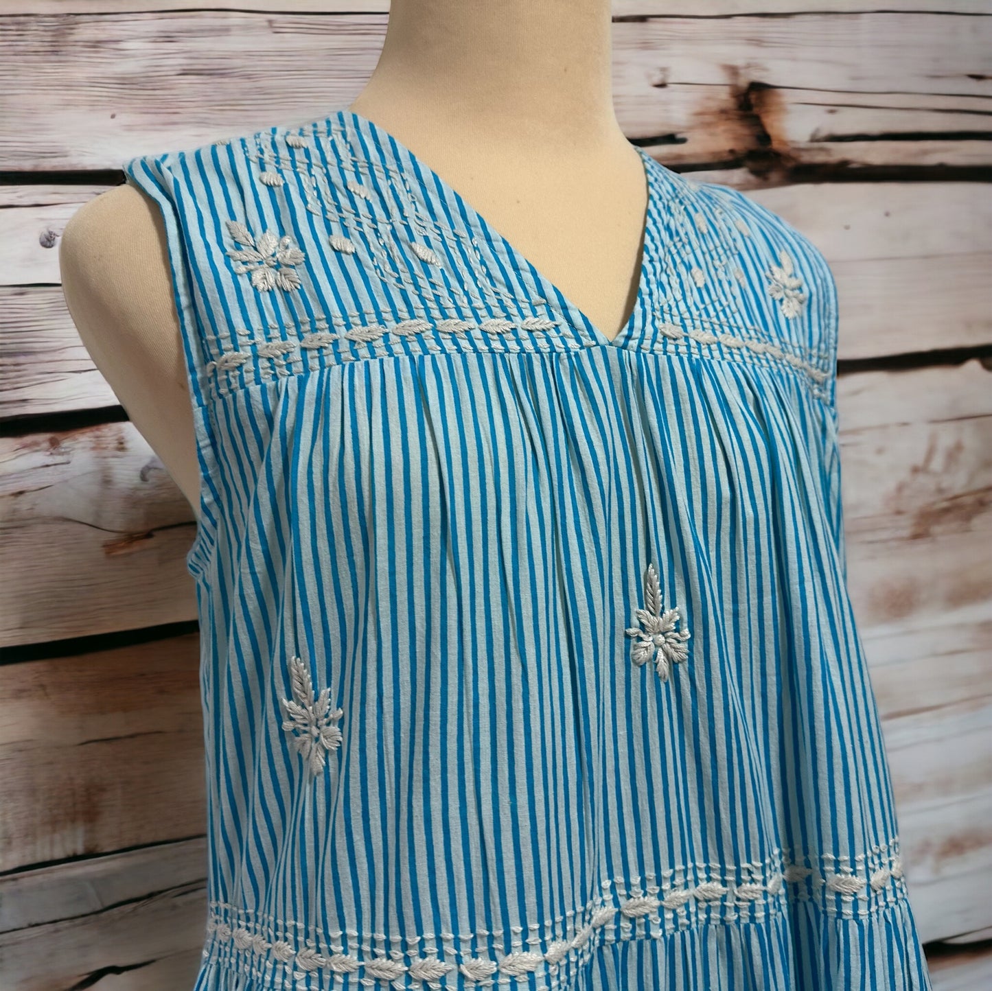 <LUMINE Collab> Stripe Block Wide Dress with Lucknow Embroidery - ストライプブロックプリントの刺繍ワイドワンピース