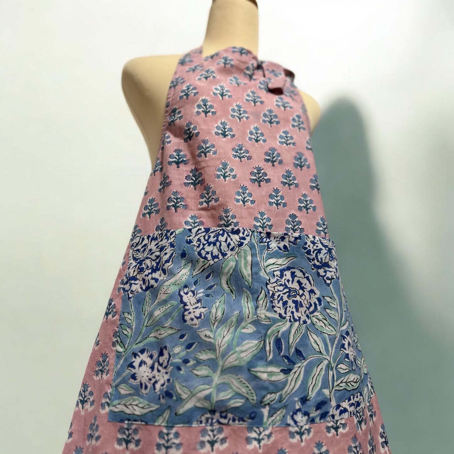 NEW ! Block Print Apron ブロックプリントのエプロン