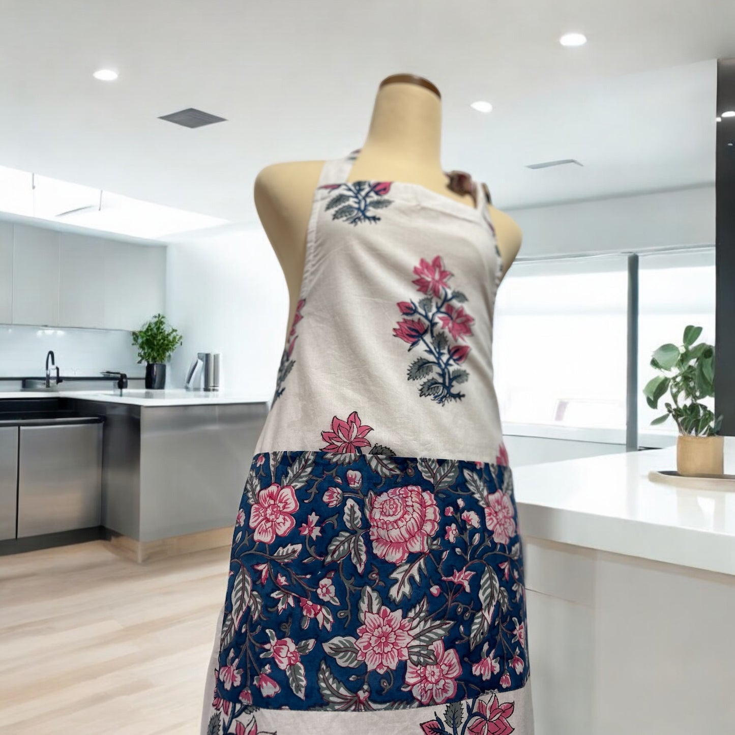 NEW ! Block Print Apron ブロックプリントのエプロン