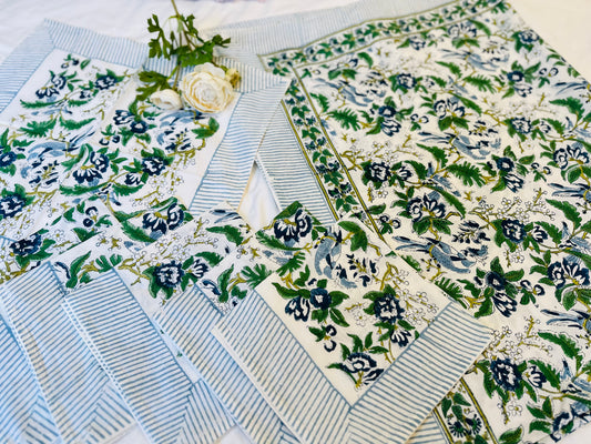 Table cloth and 6 x Napkins