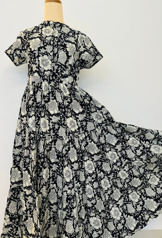 Short Sleeve Dress - Elegant Black 半袖ワンピース